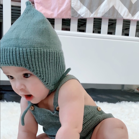 Knit romper set with hat - Picture 7 of 8